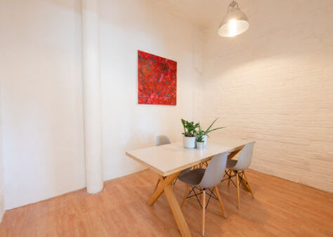 Office Space Giles Street Studios - Image 3