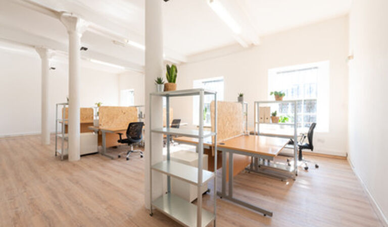 Office Space Giles Street Studios - Image 2