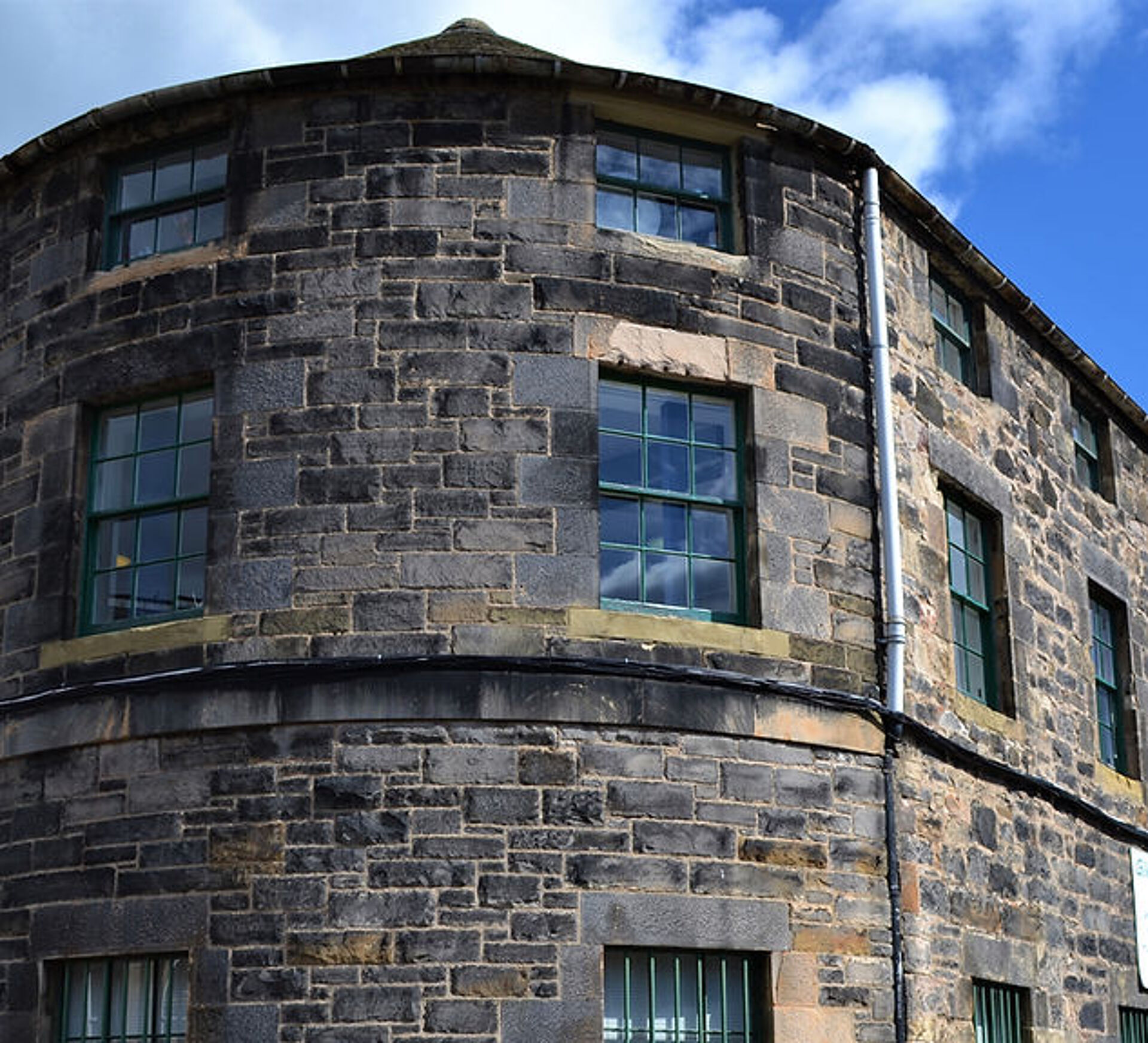 Office Space Giles Street Studios - Image 1