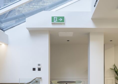 Office Space 50-51 Wells Street - Image 5