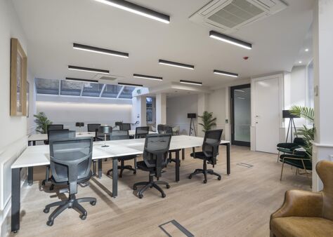 Office Space 50-51 Wells Street - Image 4
