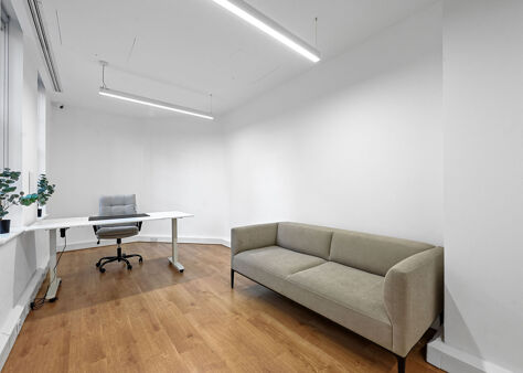 Office Space 35 Albemarle Street - Image 4