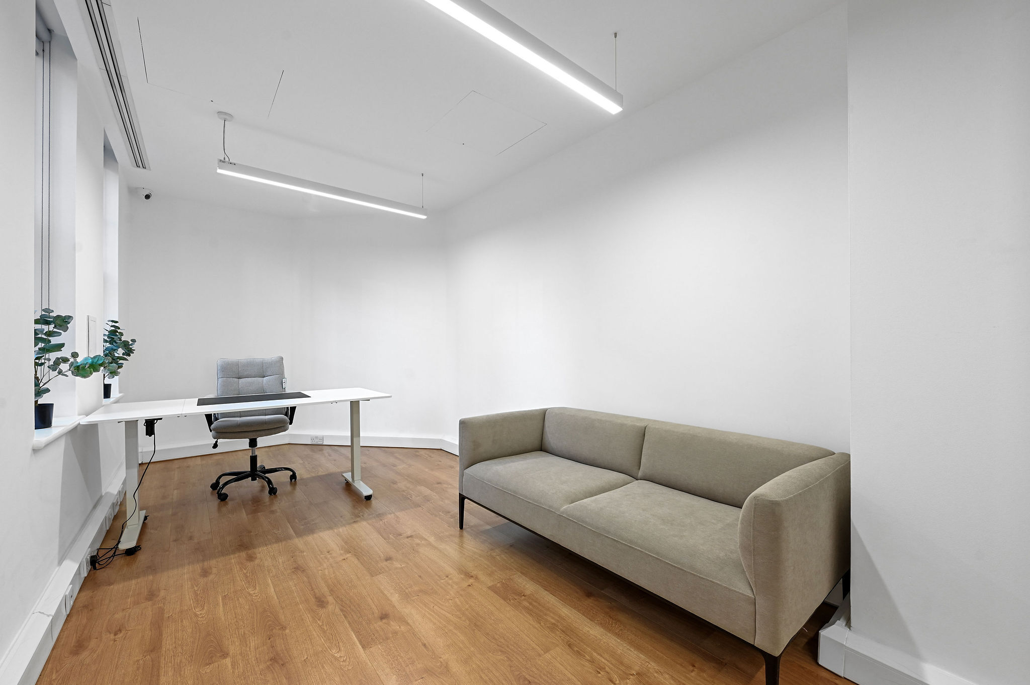 Office Space 35 Albemarle Street - Image 4