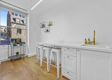 Office Space 35 Albemarle Street - Image 3