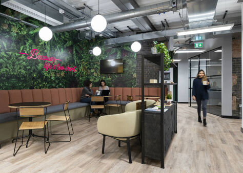 Image #7 of 33 Foley Street