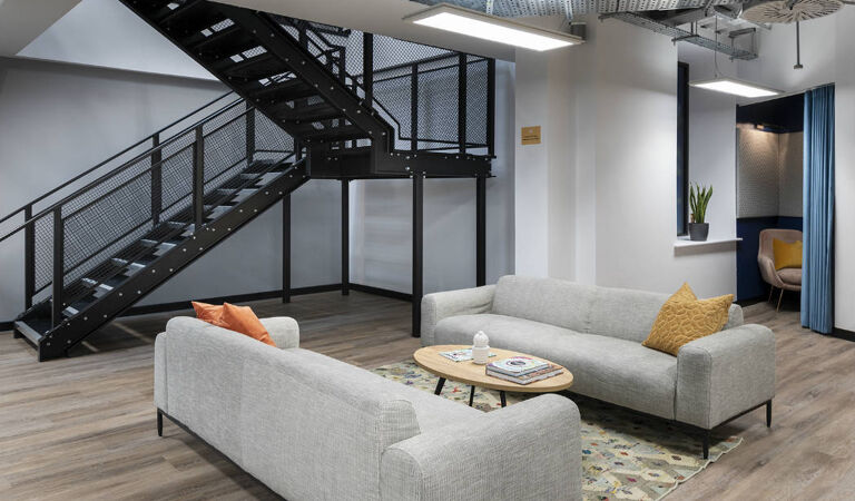 Image #4 of 33 Foley Street