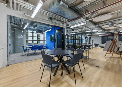 Office Space 2-4 Old Street Yard - Image 17