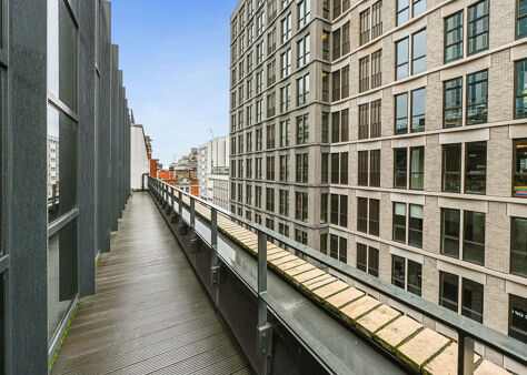 Office Space 2-4 Old Street Yard - Image 31