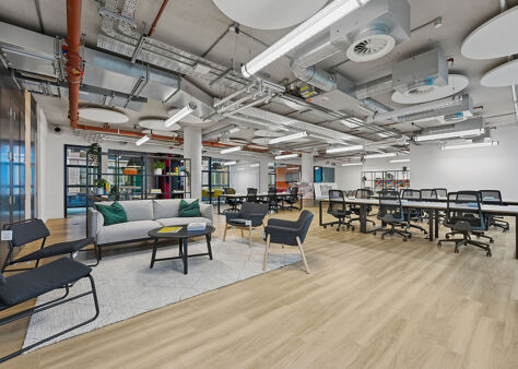 Office Space 2-4 Old Street Yard - Image 6