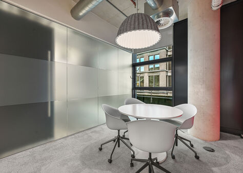 Office Space 2-4 Old Street Yard - Image 28