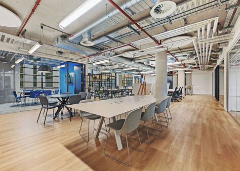 Office Space 2-4 Old Street Yard - Image 16
