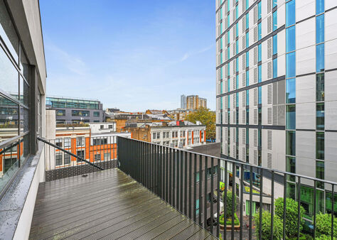 Office Space 2-4 Old Street Yard - Image 33