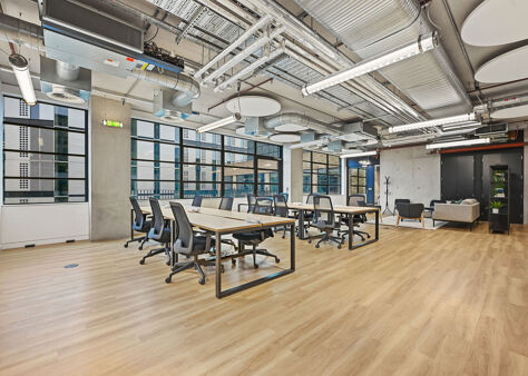 Office Space 2-4 Old Street Yard - Image 11