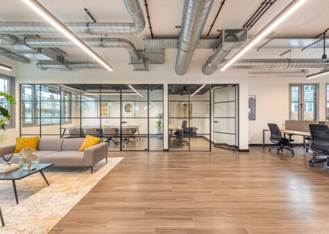 Office Space 147 Arlington Road - Image 8