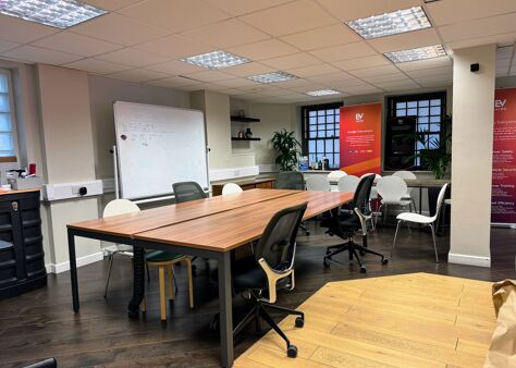 Office Space 16 Cole Street - Image 2