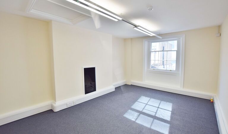 Office Space 87 Moorgate - Image 3