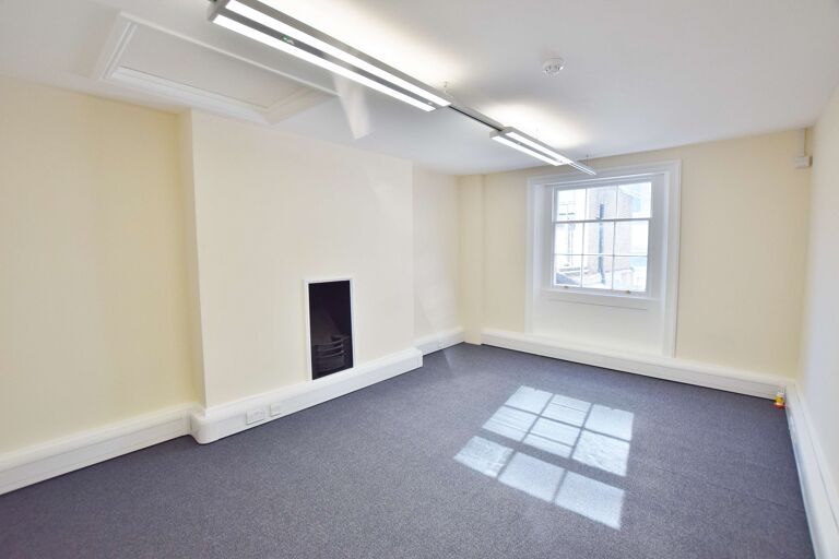 Office Space 87 Moorgate - Image 3