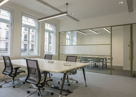 Office Space 184 -186 Regent Street - Image 3