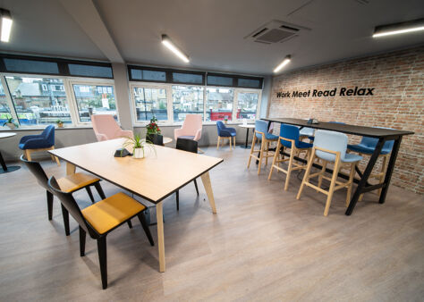 Office Space Gable House - Image 4