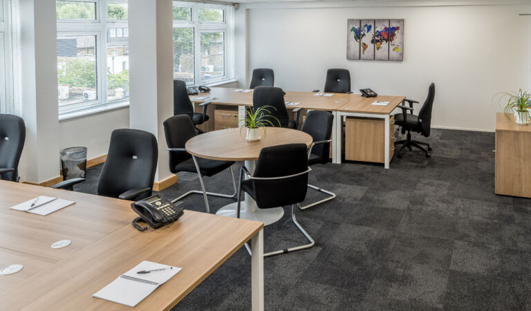 Office Space Gable House - Image 2