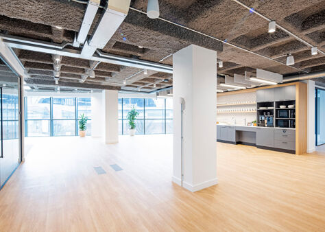 Office Space Manchester - Windmill Green - Image 13