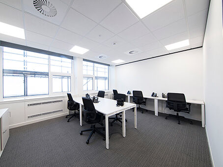 Office Space Derby Square - Image 9