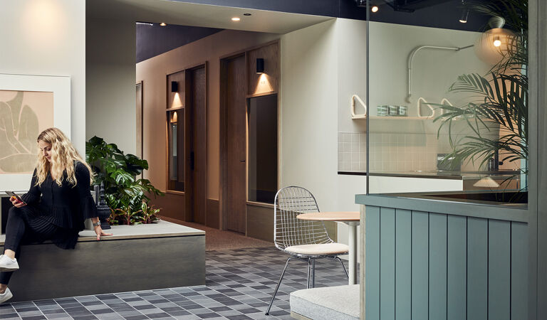 Office Space United House - Image 3