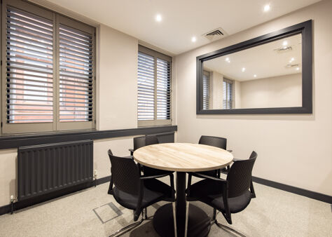 Office Space 3 St. Michael's Alley - Image 3