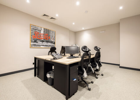 Office Space 3 St. Michael's Alley - Image 10