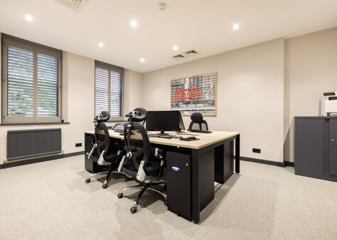 Office Space 3 St. Michael's Alley - Image 2