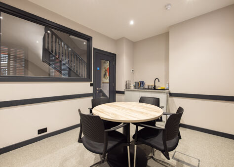 Office Space 3 St. Michael's Alley - Image 7