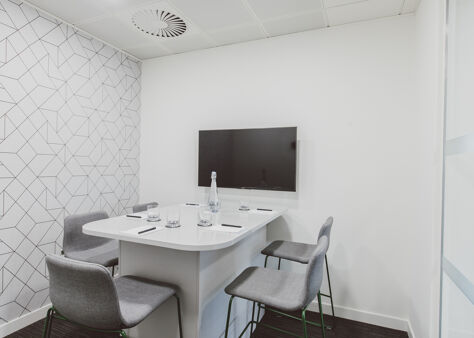 Office Space Stockley Park - Image 8