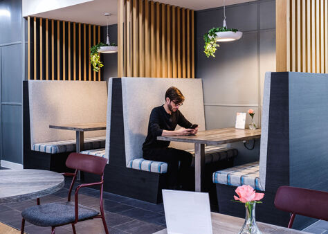 Office Space Norfolk House - Image 5