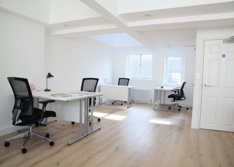 Office Space 80 Berwick Street - Image 3