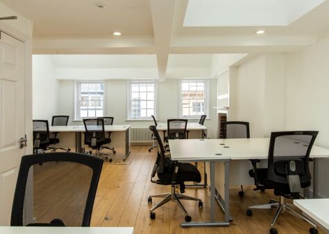 Office Space 80 Berwick Street - Image 4