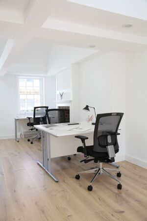 Office Space 80 Berwick Street - Image 6