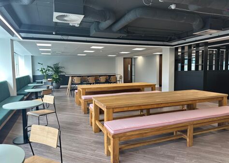 Office Space Telephone House - Image 2