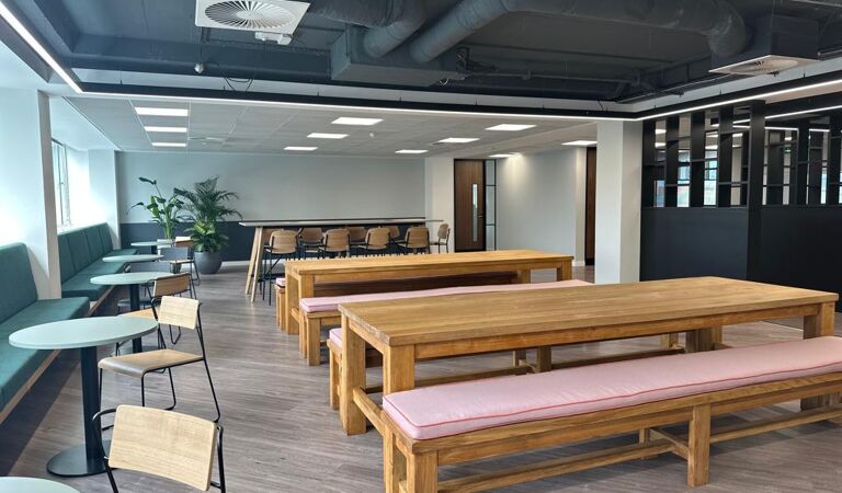 Office Space Telephone House - Image 2