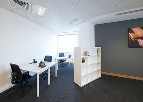 Office Space Wellington Place - Image 8