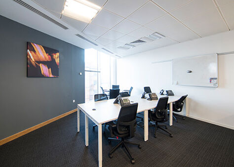 Office Space Wellington Place - Image 9