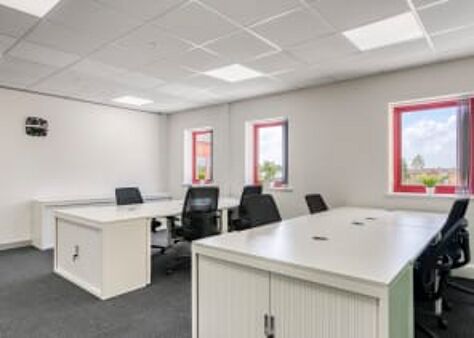 Office Space Tower Court - Image 7