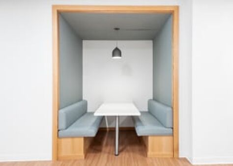 Office Space Tower Court - Image 11