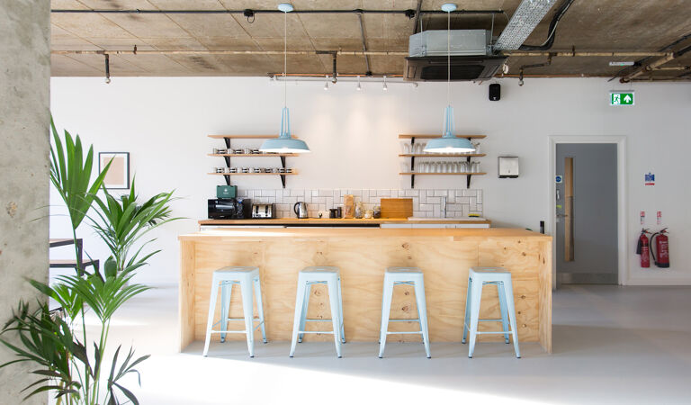 Office Space Aldgate East - Image 3