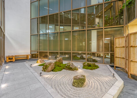 Office Space Metropolitan House - Image 2