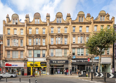 Office Space Metropolitan House - Image 1