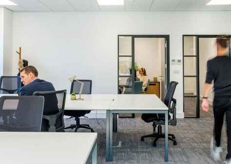 Office Space Altrincham Business Park - Image 40