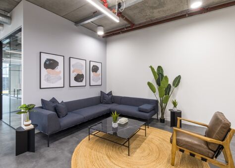 Office Space The Hive Building  - Image 1