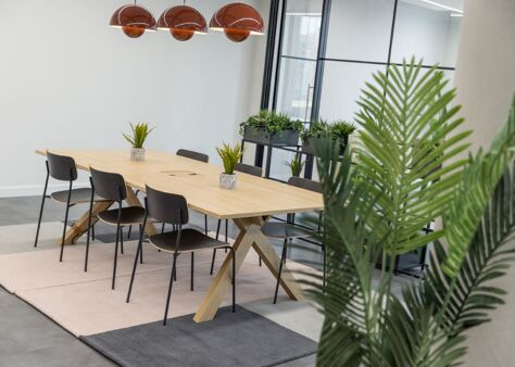 Office Space The Hive Building  - Image 24