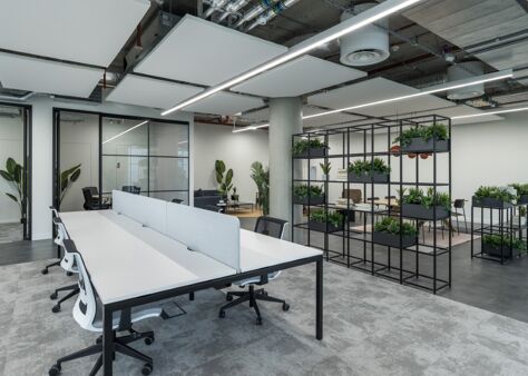 Office Space The Hive Building  - Image 8