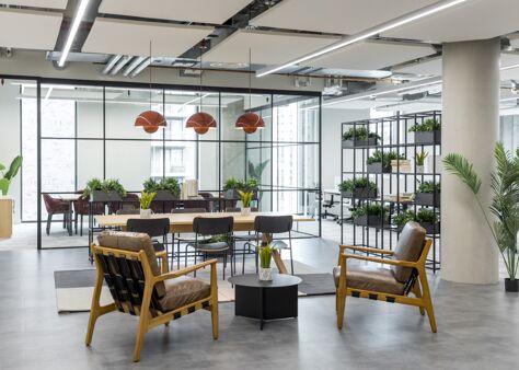 Office Space The Hive Building  - Image 29